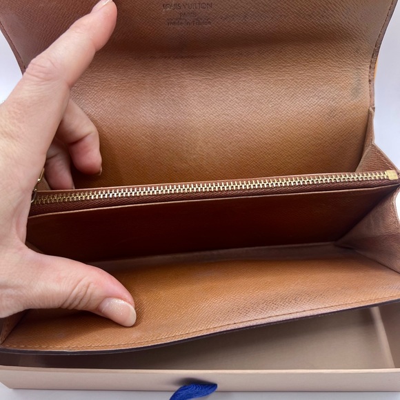 Louis Vuitton Sarah Monogram Leather Wallet - Date Code TH1927 - Picture 6 of 10